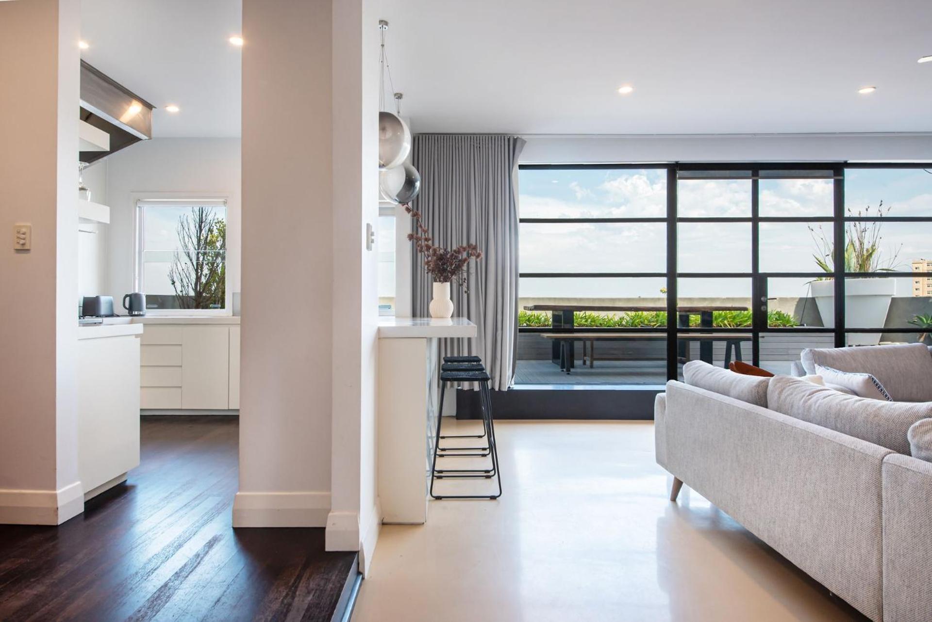 Penthouse With Views On Chapel *