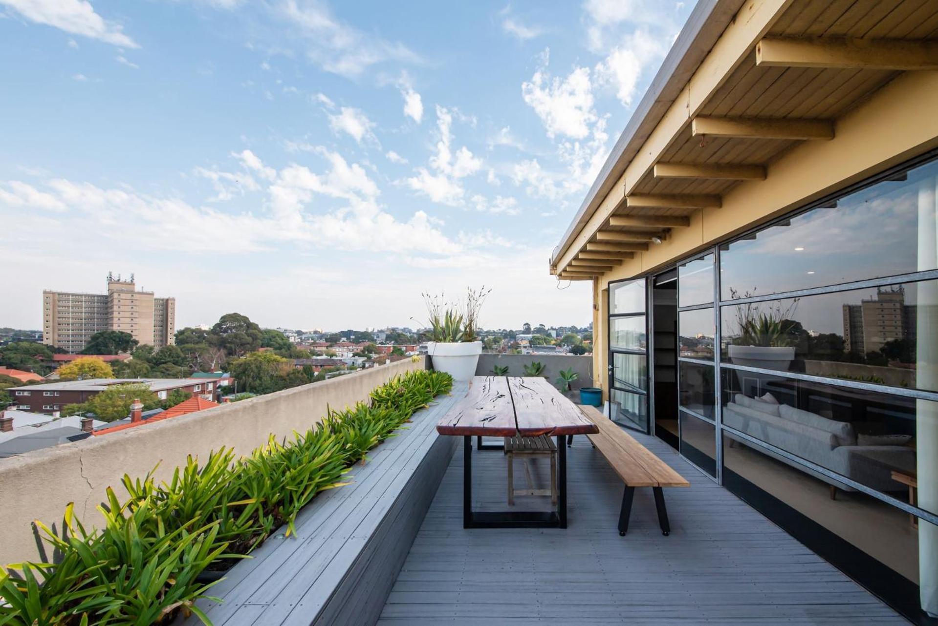 Penthouse With Views On Chapel