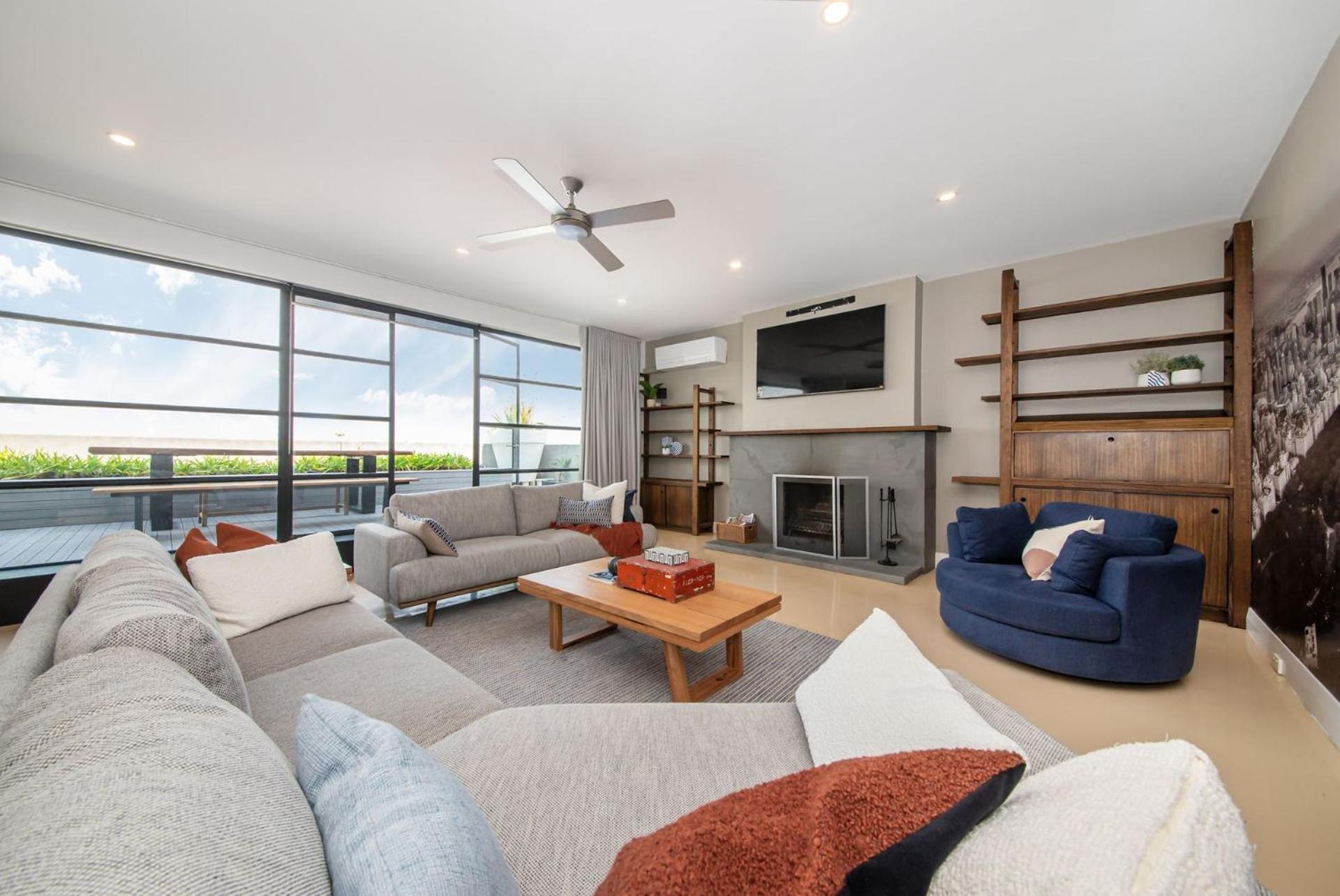 Penthouse With Views On Chapel Apartment Melbourne