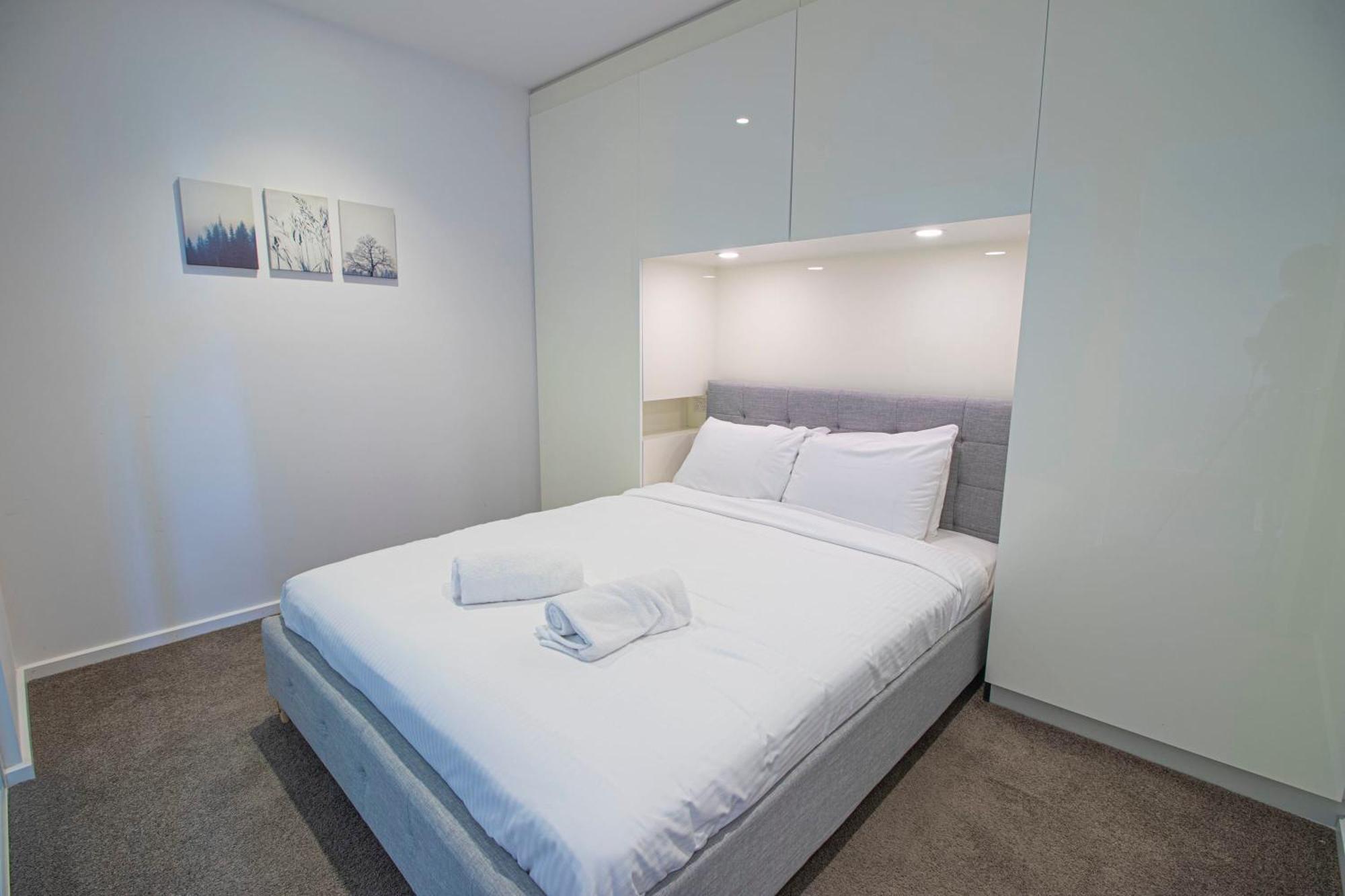 Apartment Stunning 2-bedroom Oasis In The Heart Of Southbank