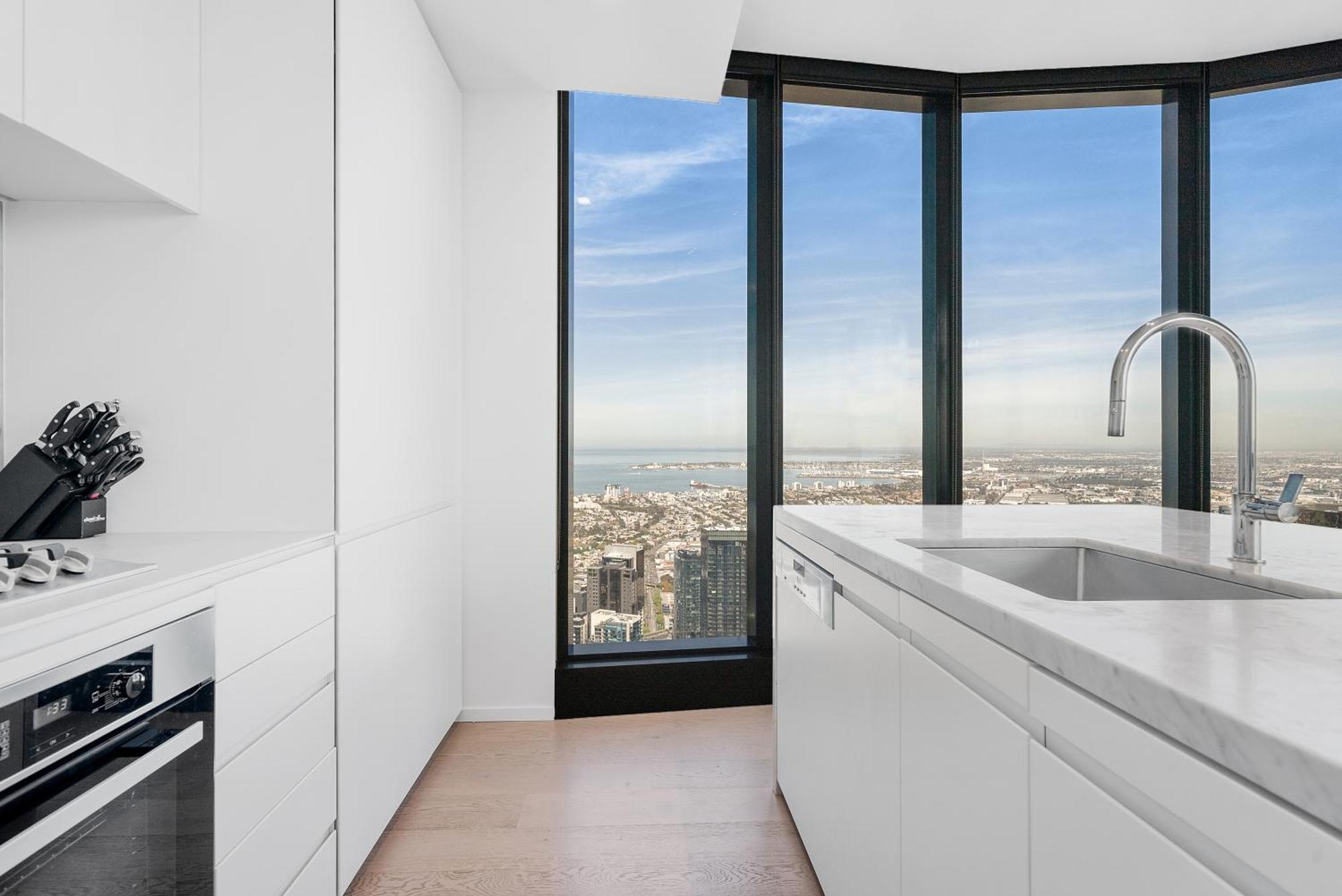 Apartment Sub Penthouse - 8408 Melbourne