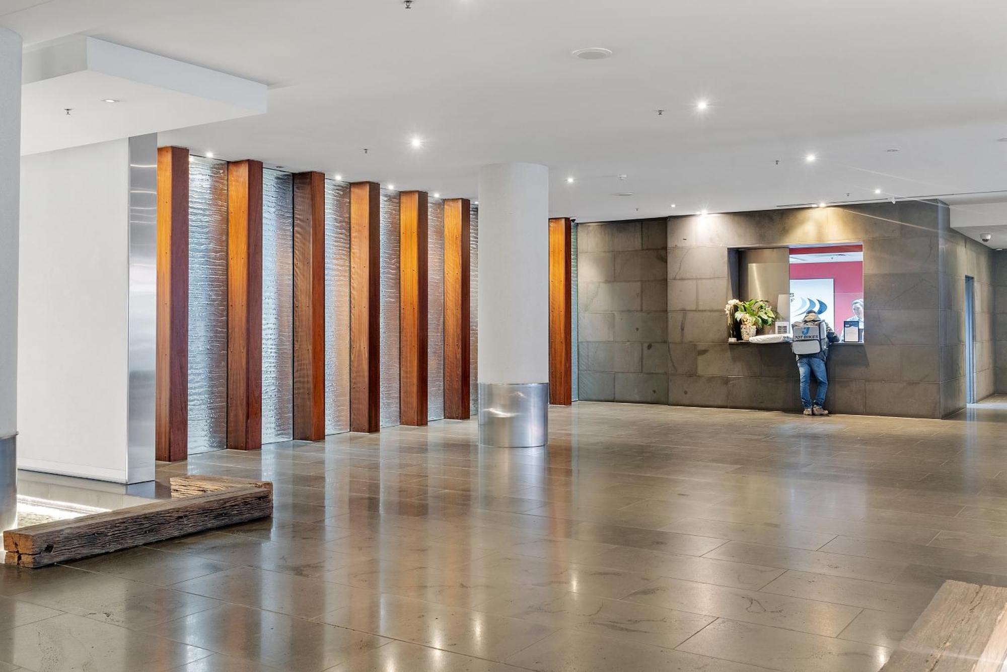 Apartment Style Living Yarra Wharf *