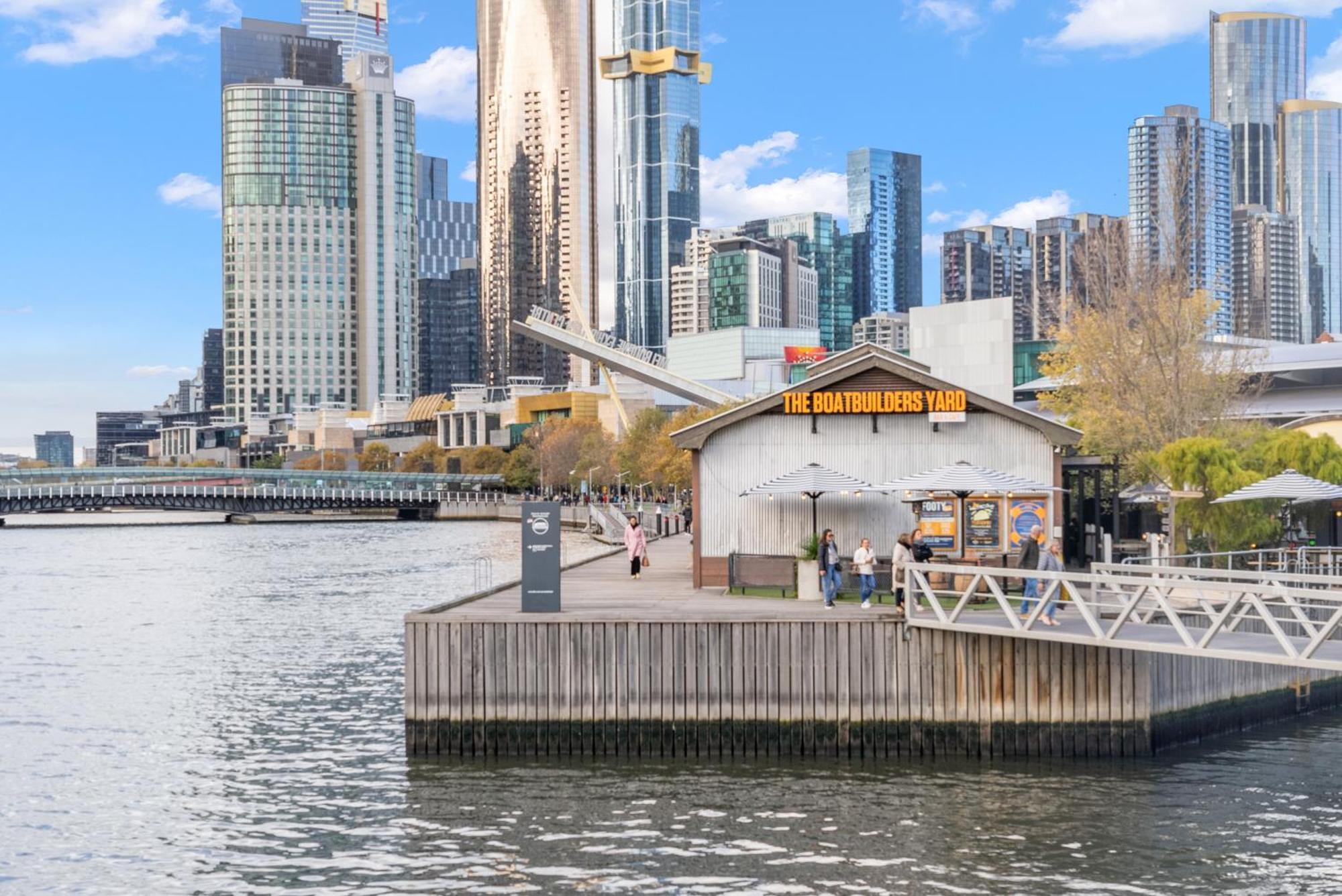 Style Living Yarra Wharf Apartment