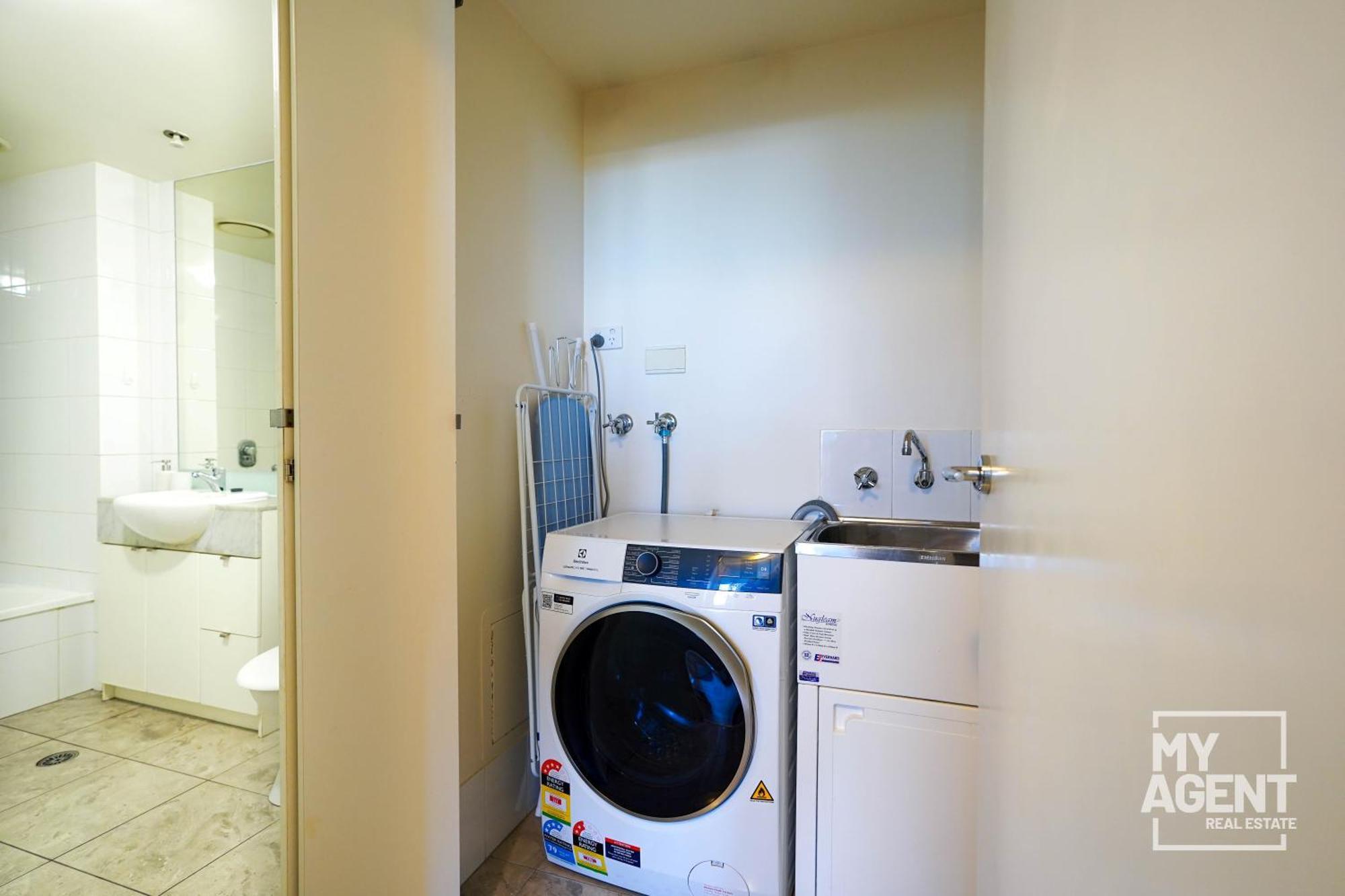 Apartment Spacious In Southbank - Sleeps 6 Melbourne