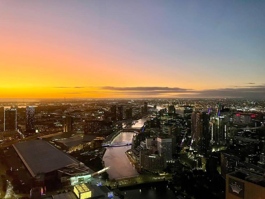 Grandsuite 3br Near Crown Luxviews Apartment Melbourne