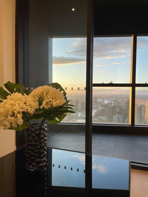 Grandsuite 3br Near Crown Luxviews Apartment