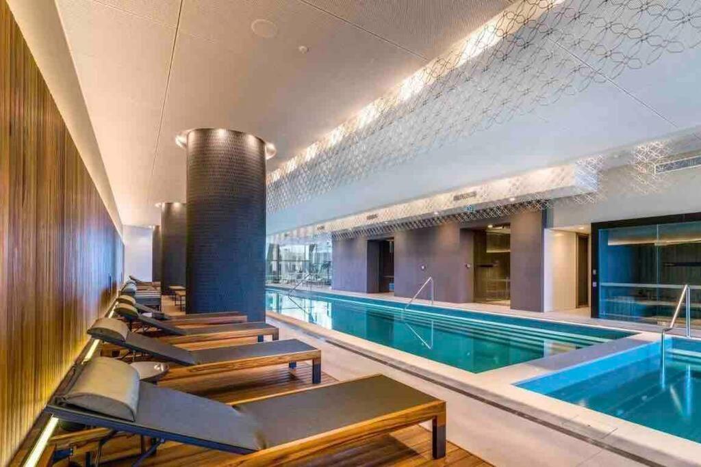 Grandsuite 3br Near Crown Luxviews Apartment