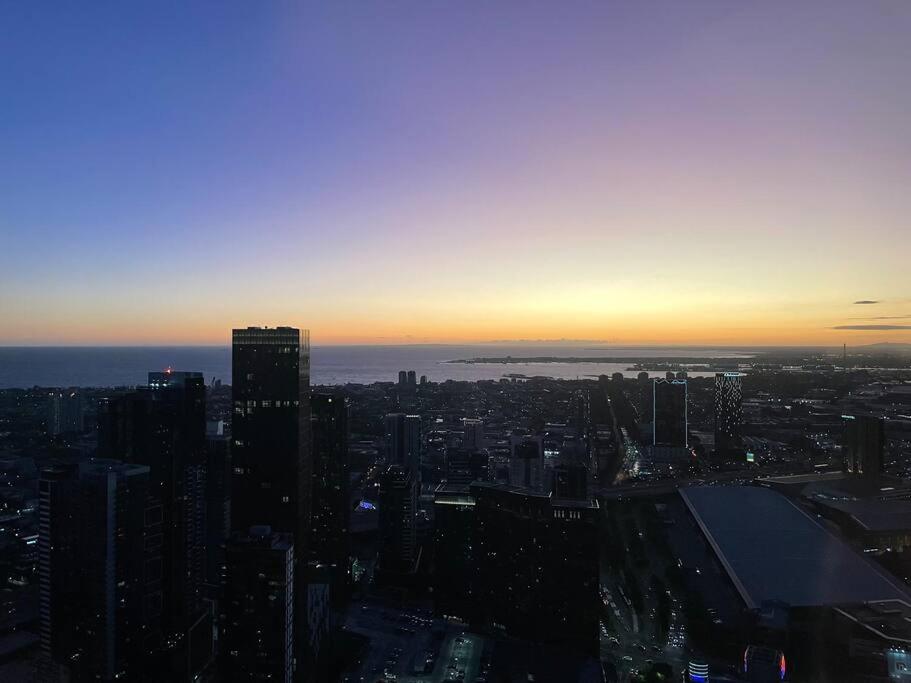 Grandsuite 3br Near Crown Luxviews