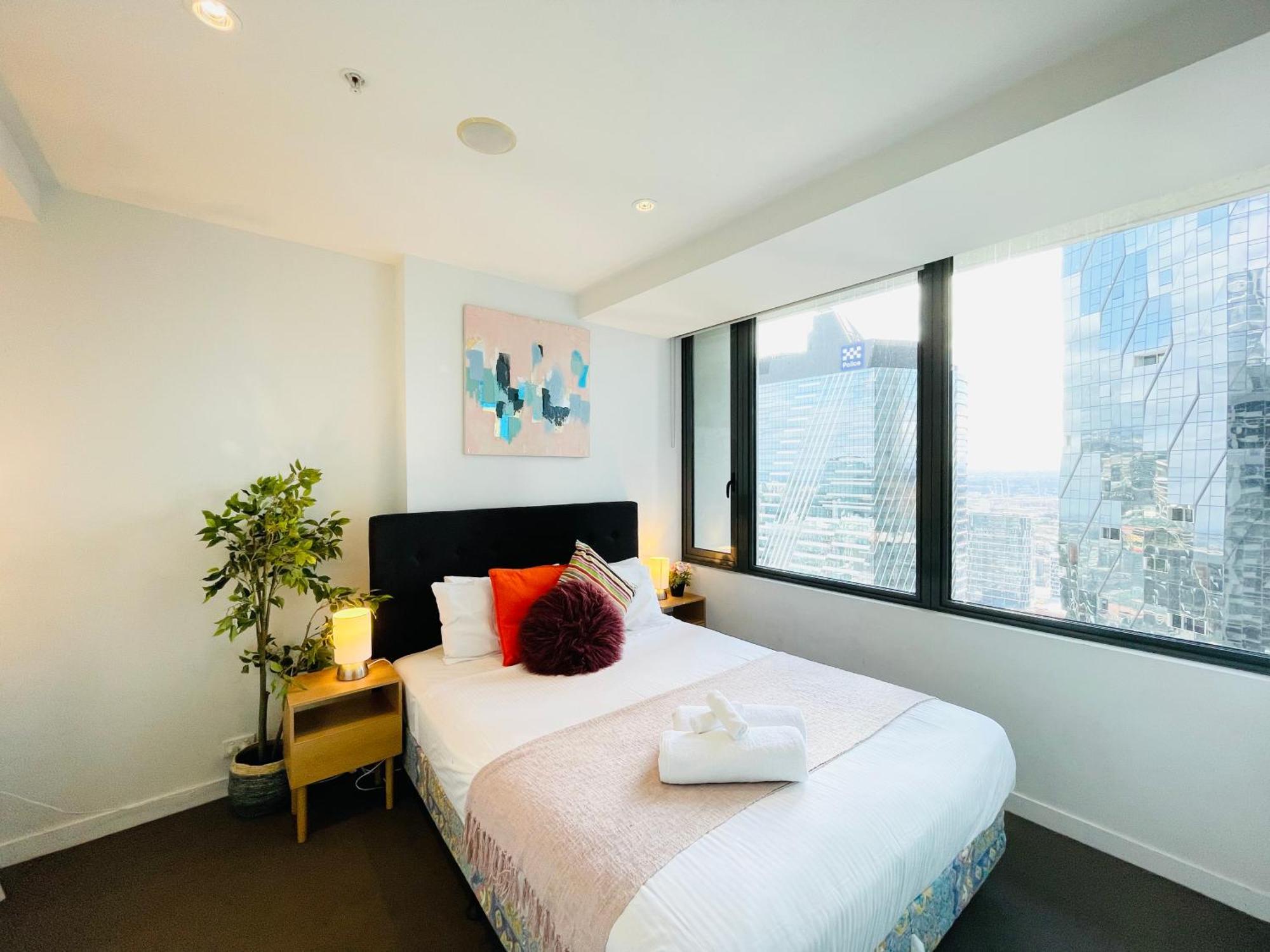 The Escape In Southern Cross Station Apartment *