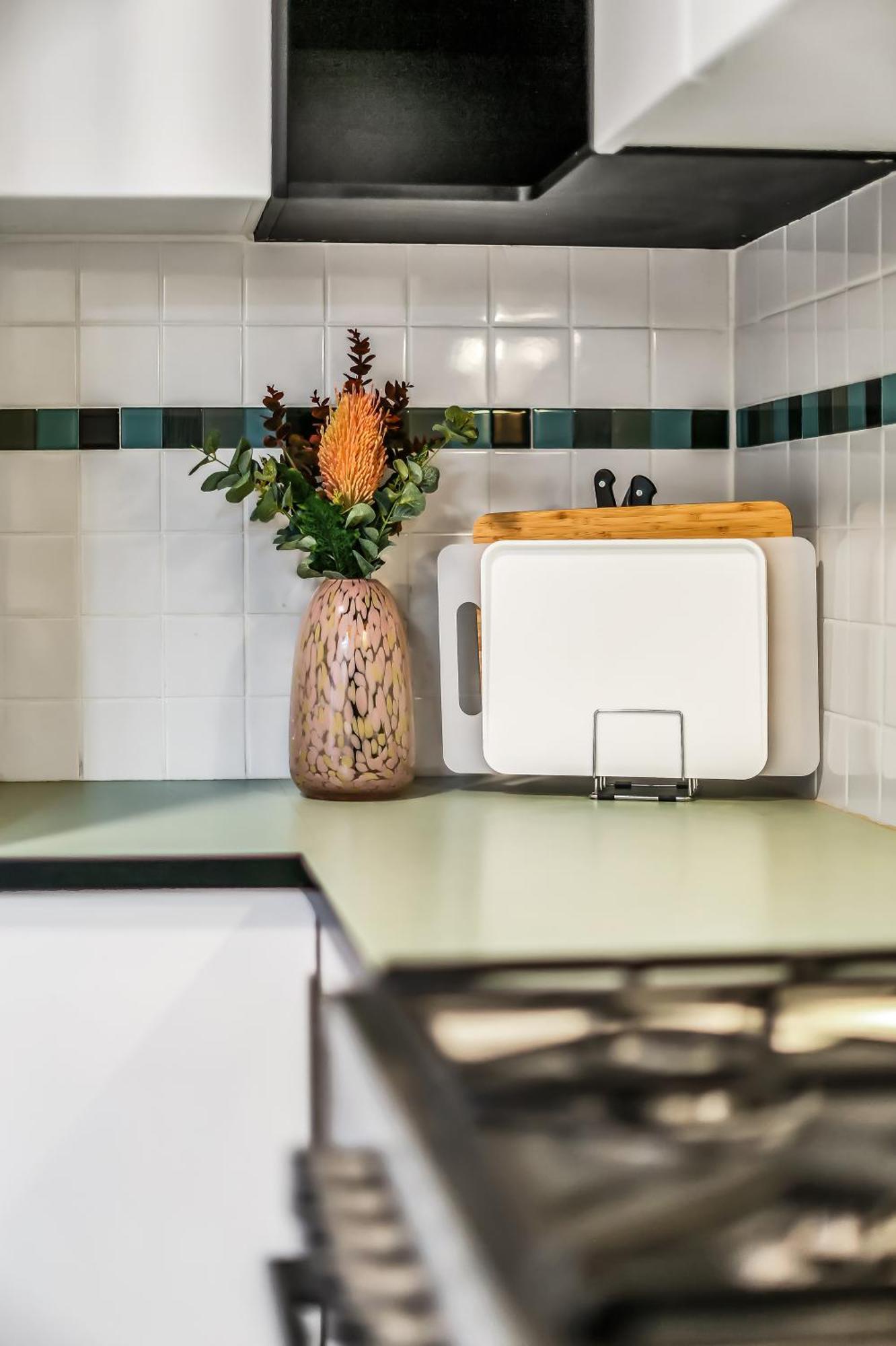 Large 3 Bed Art Deco In Camberwell Apartment *