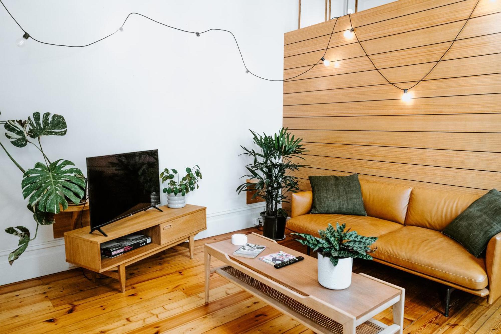 Luxe Escape On Flinders Lane With Jungle Bath! *