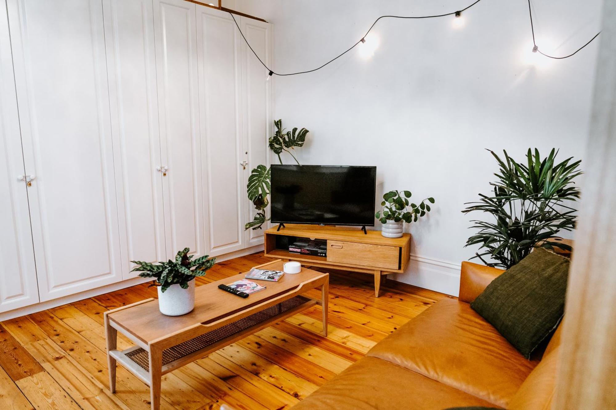 Apartment Luxe Escape On Flinders Lane With Jungle Bath! Melbourne