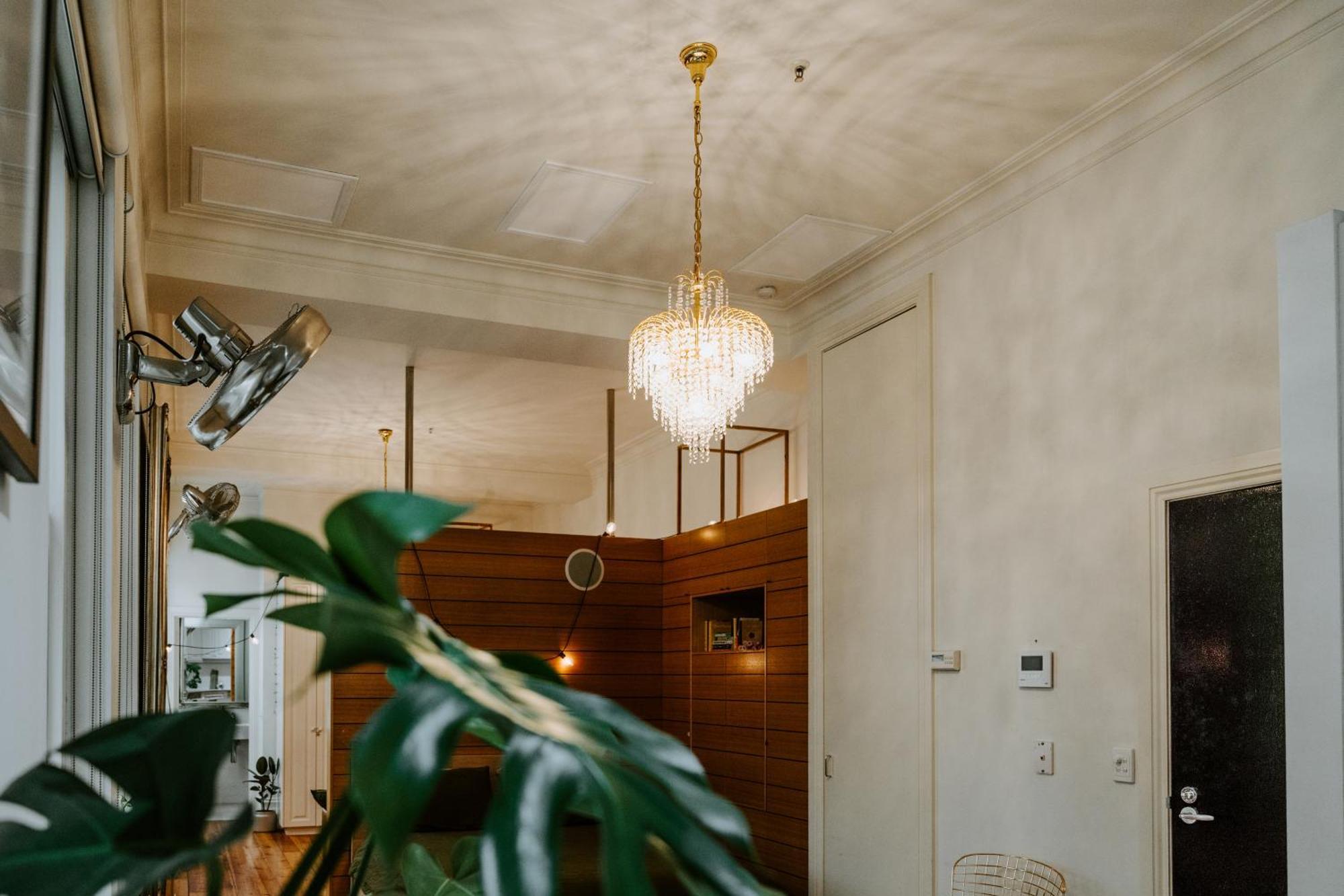 Apartment Luxe Escape On Flinders Lane With Jungle Bath! *