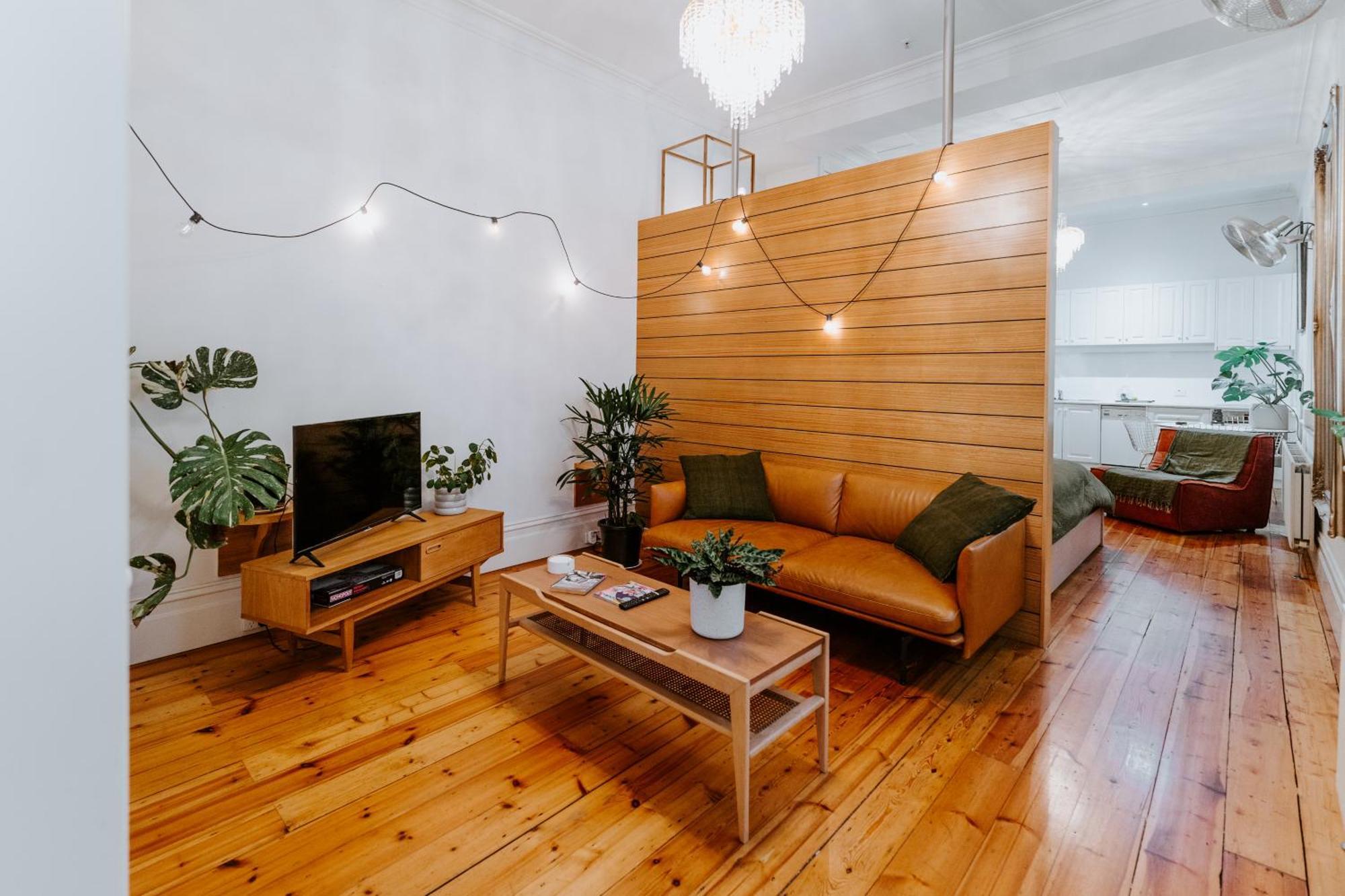 Apartment Luxe Escape On Flinders Lane With Jungle Bath! *