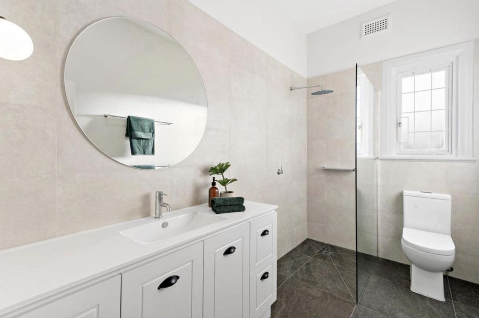 Newly Renovated Large 3.5 Bdrm House! Of Melb Holiday home Melbourne
