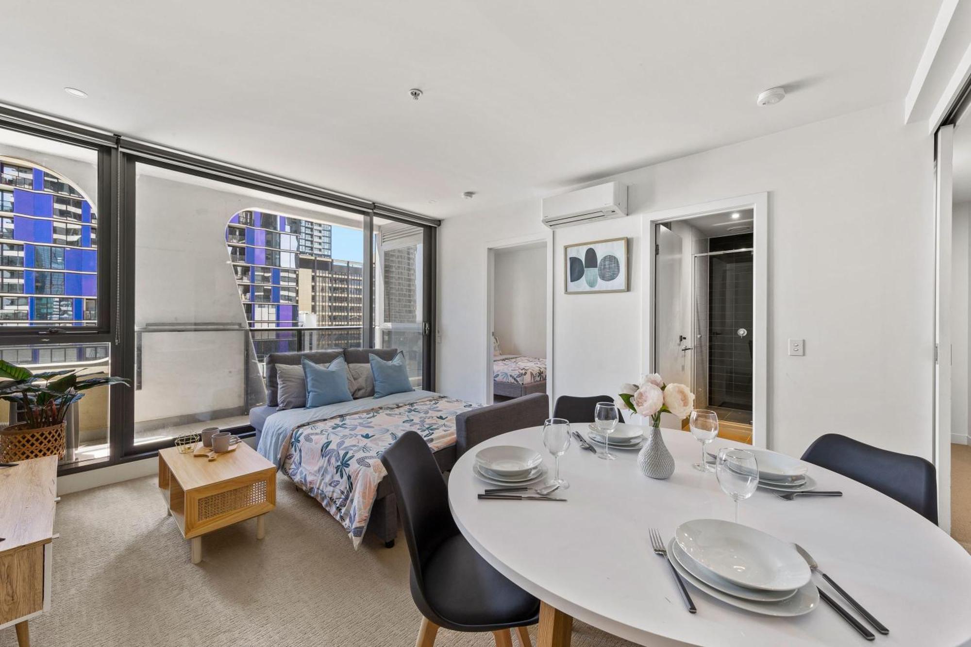 Apartment Cozy 2br Next To Victoria Market With Views