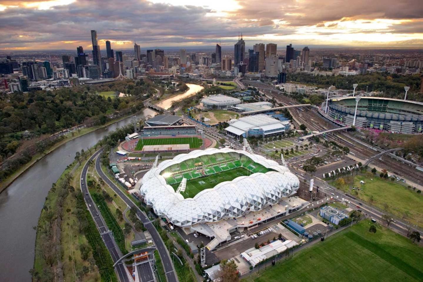 A Spacious & Cozy 2br Apt Next To Crown With Views & Free Parking Melbourne