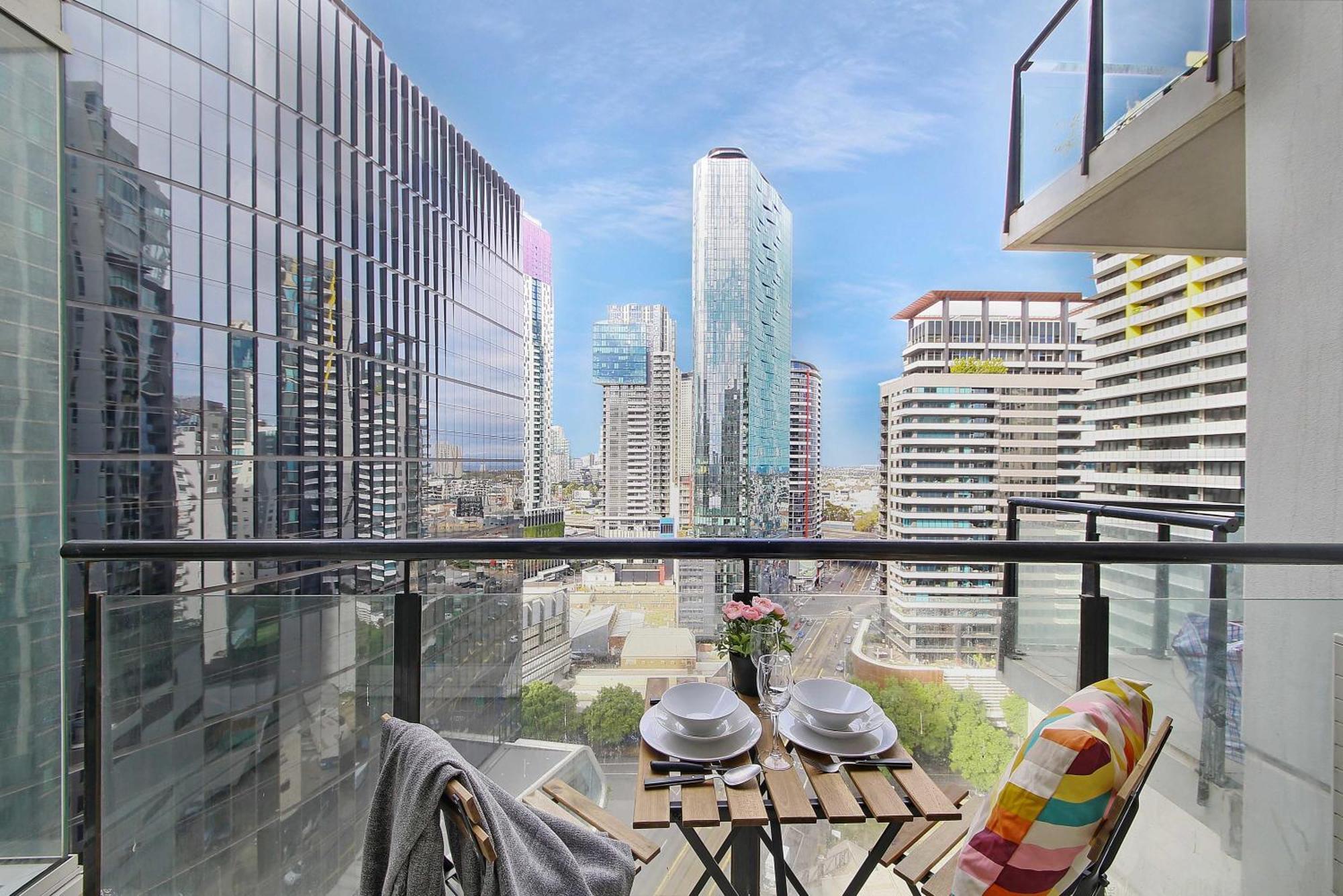 Apartment A Spacious & Cozy 2br Apt Next To Crown With Views & Free Parking Melbourne