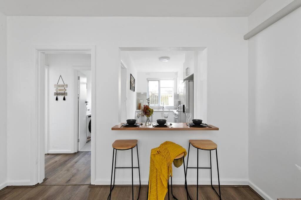 Serene Coastal Haven Apartment *