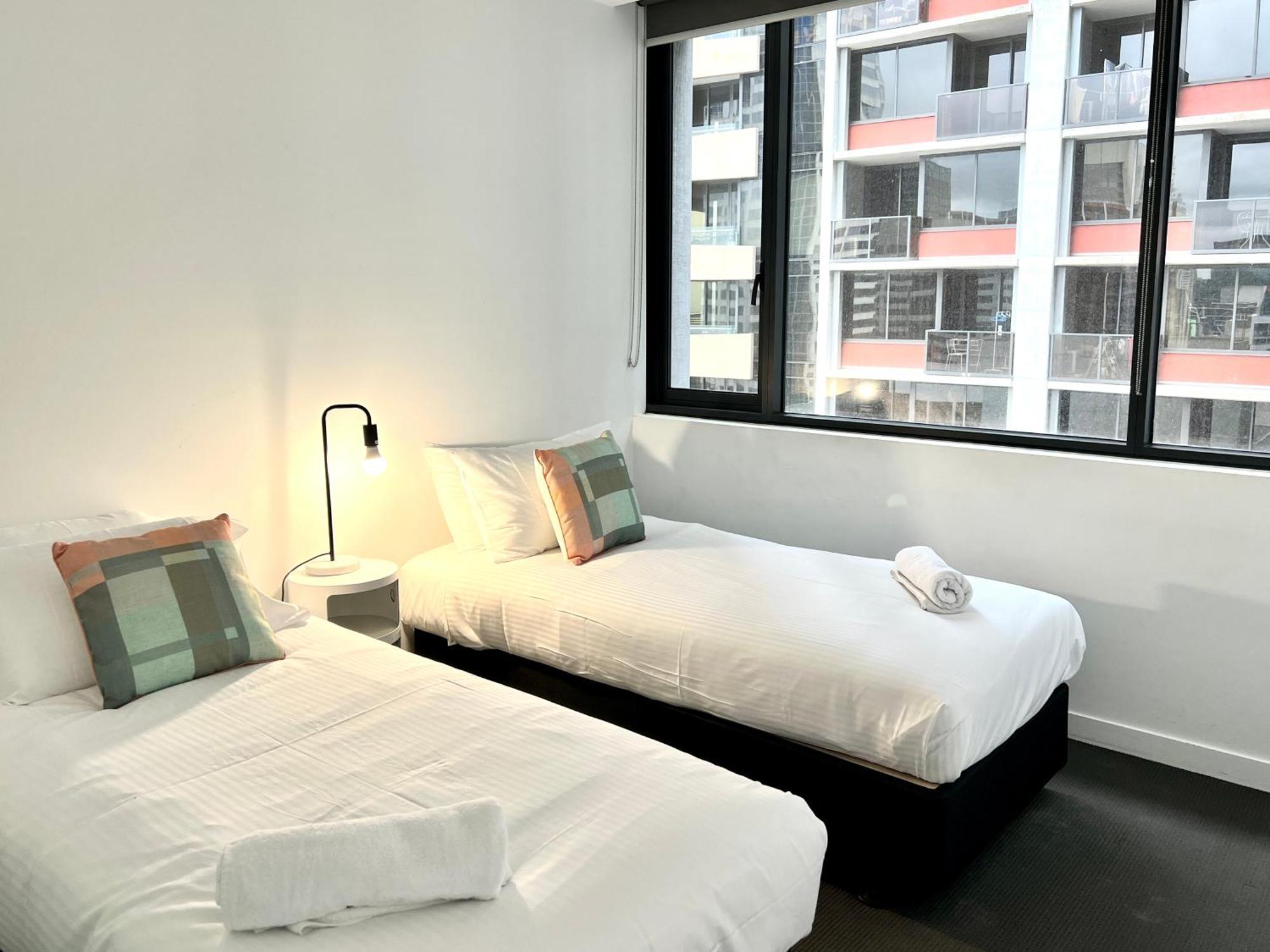 Readyset At Manhattan Apartment Melbourne