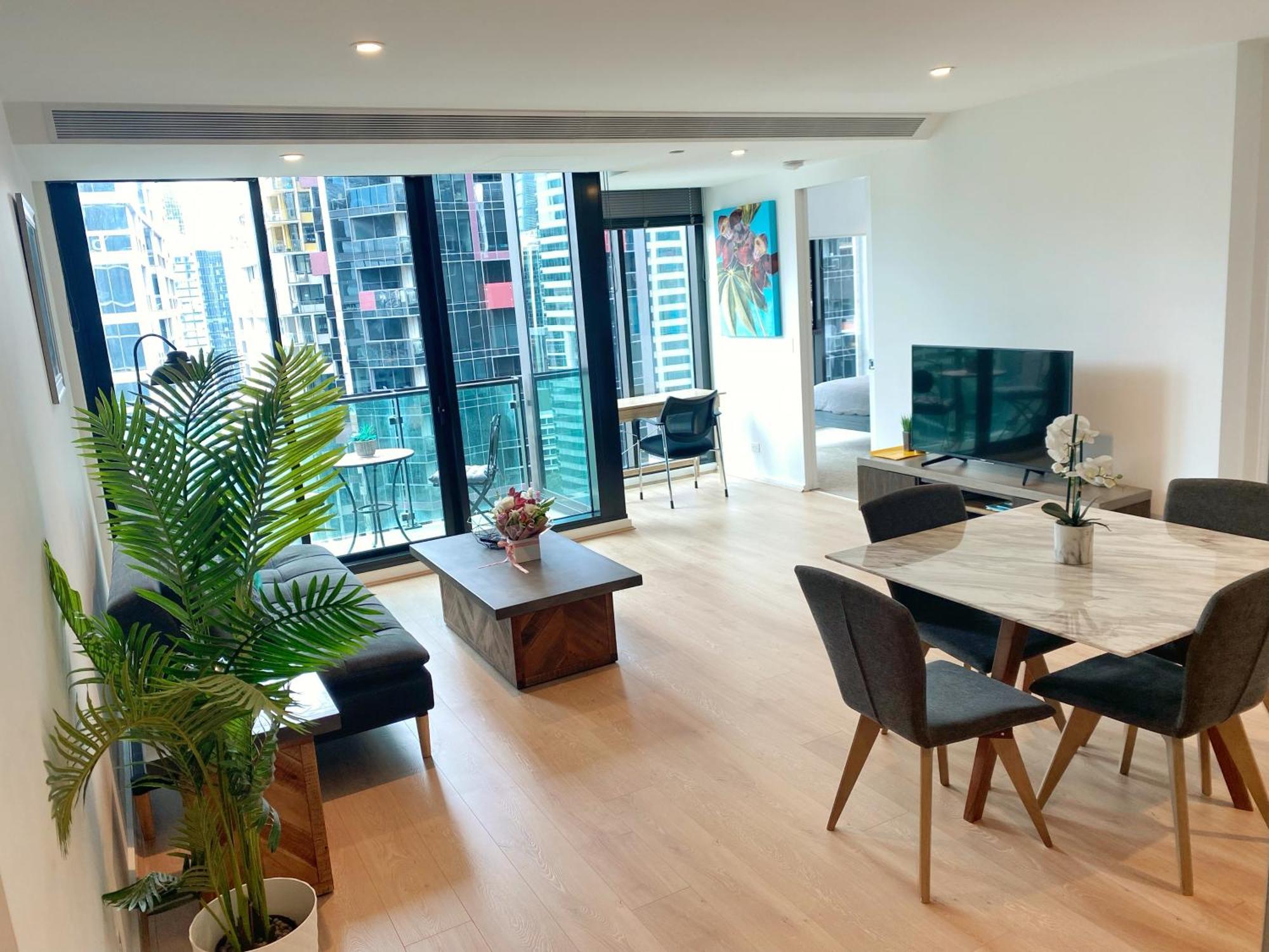 Large 2b2b Near Southern Cross Freeparking Gym Pool Apartment