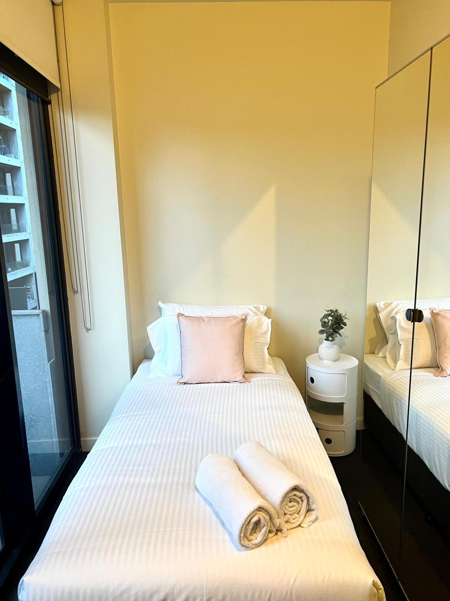 Readyset On Little Bourke Apartment