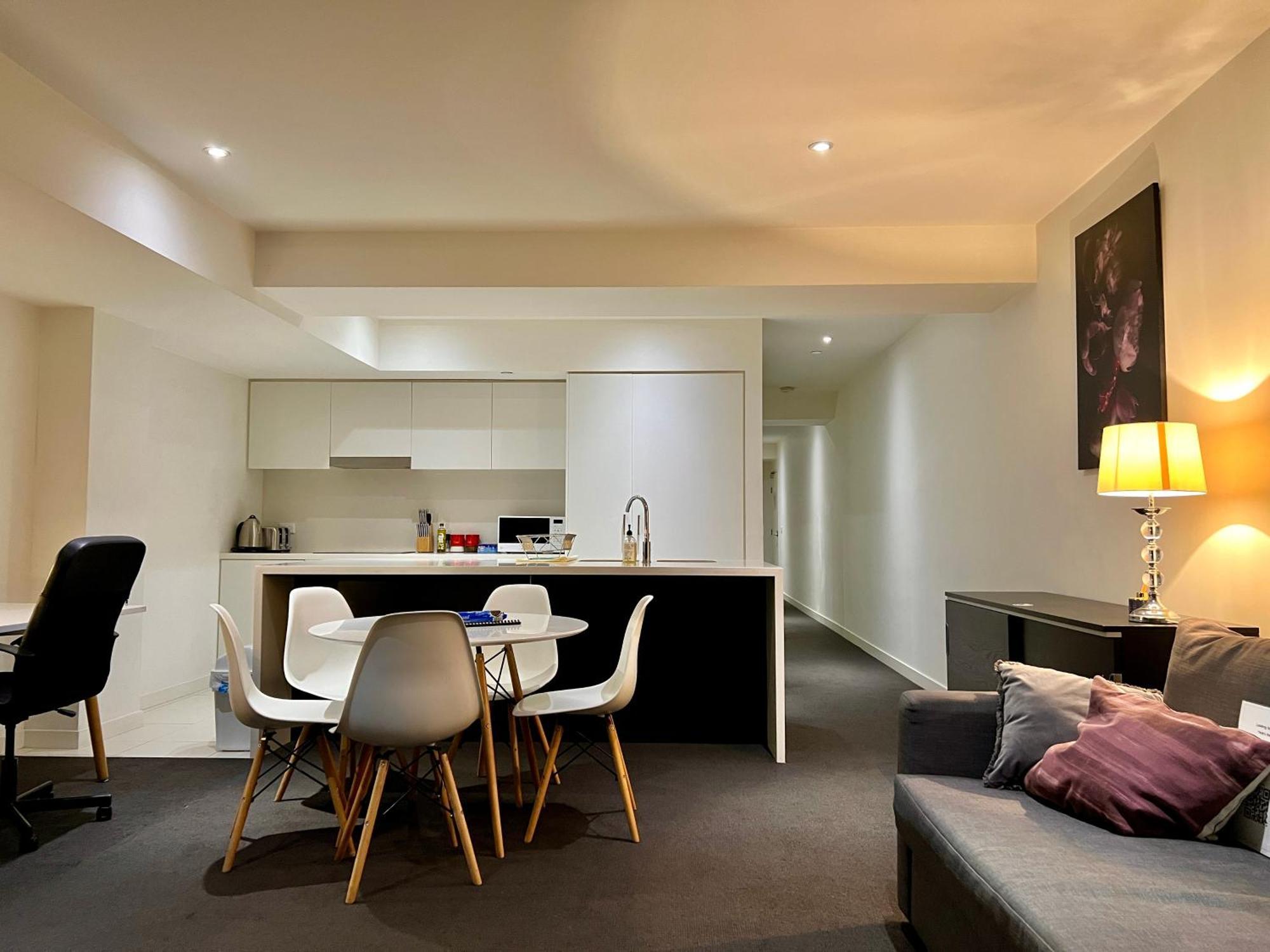 Apartment Readyset On Little Collins Melbourne