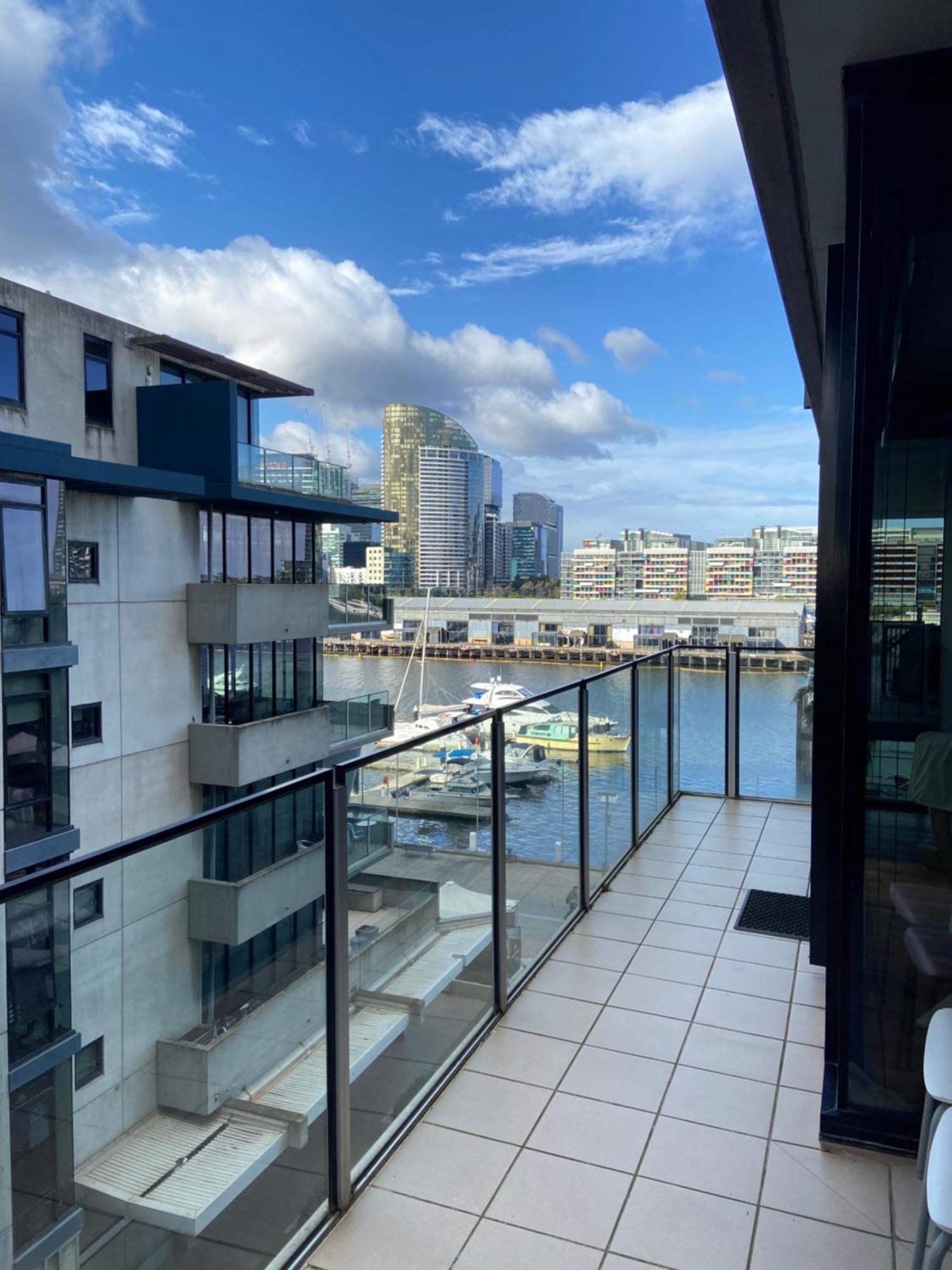 Akom At Docklands Aparthotel