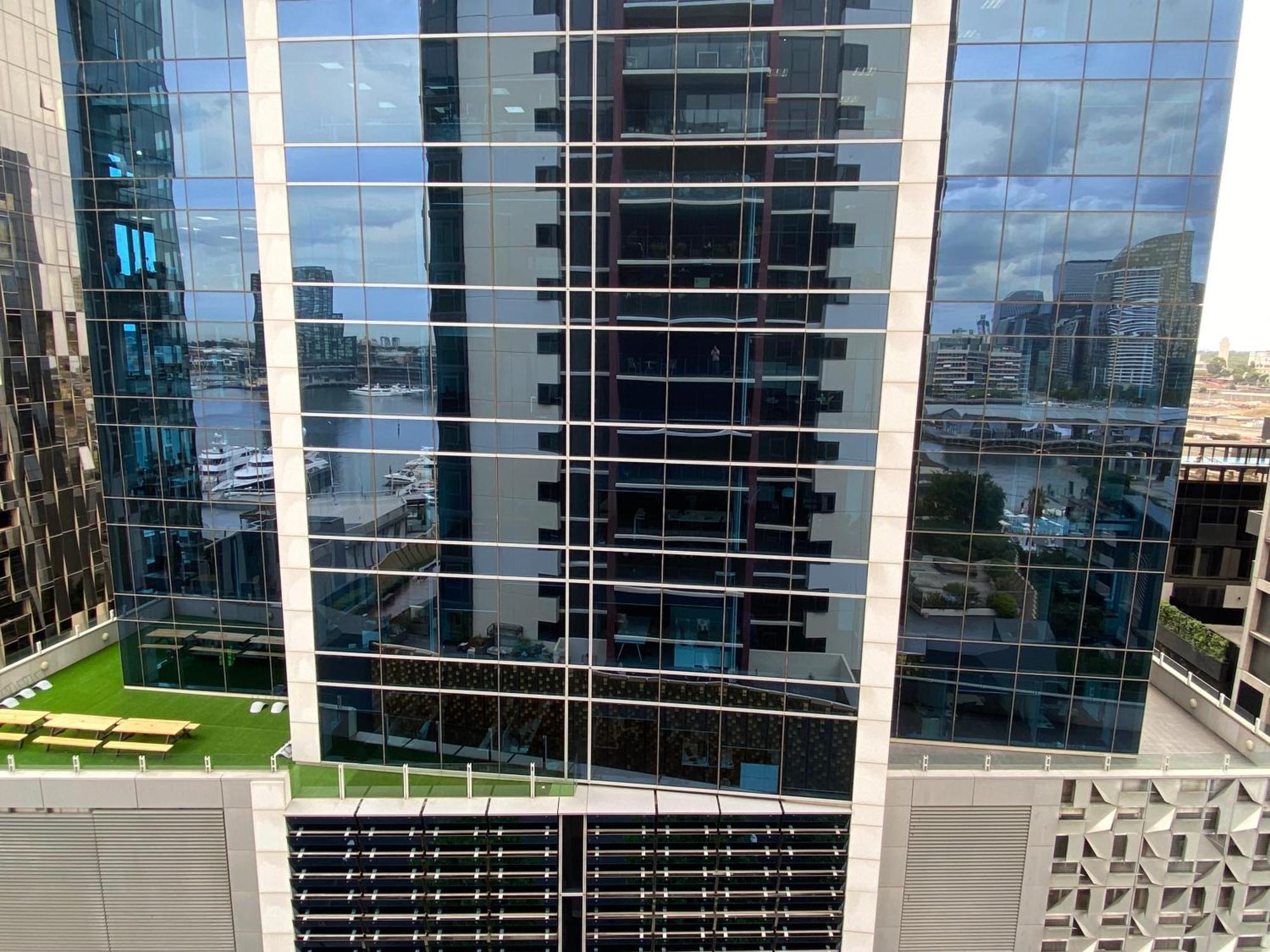 Akom At Docklands Aparthotel 4*