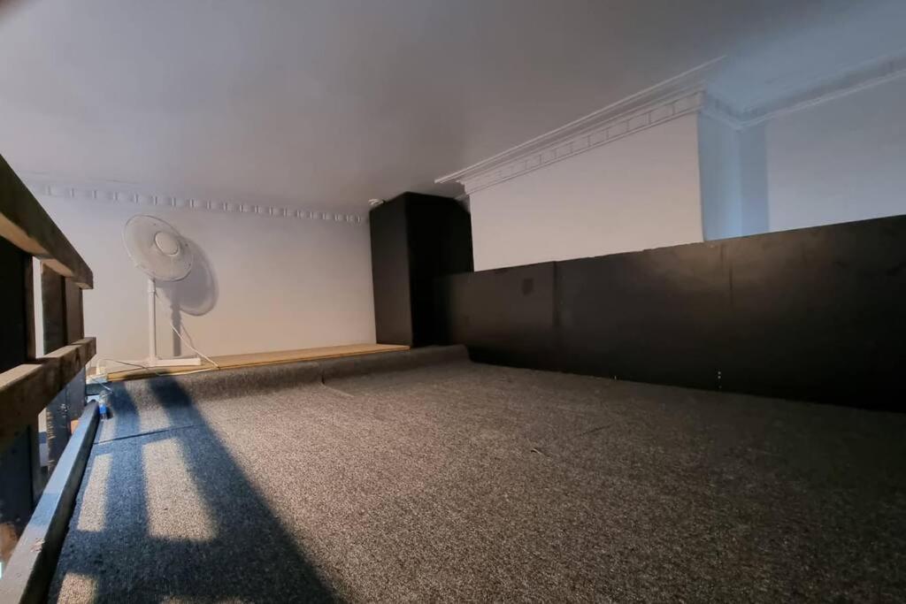 Apartment Carlton Loft Studios. Tiny House Movement. Melbourne
