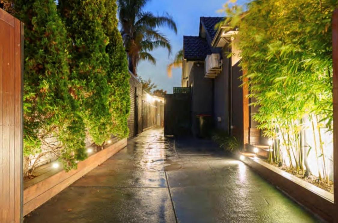 Guest house Quite, Quaint & Private Guesthouse, Sleeps 6 Melbourne