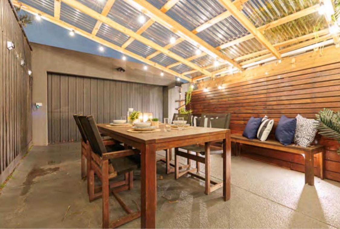 Quite, Quaint & Private Guesthouse, Sleeps 6 * Melbourne