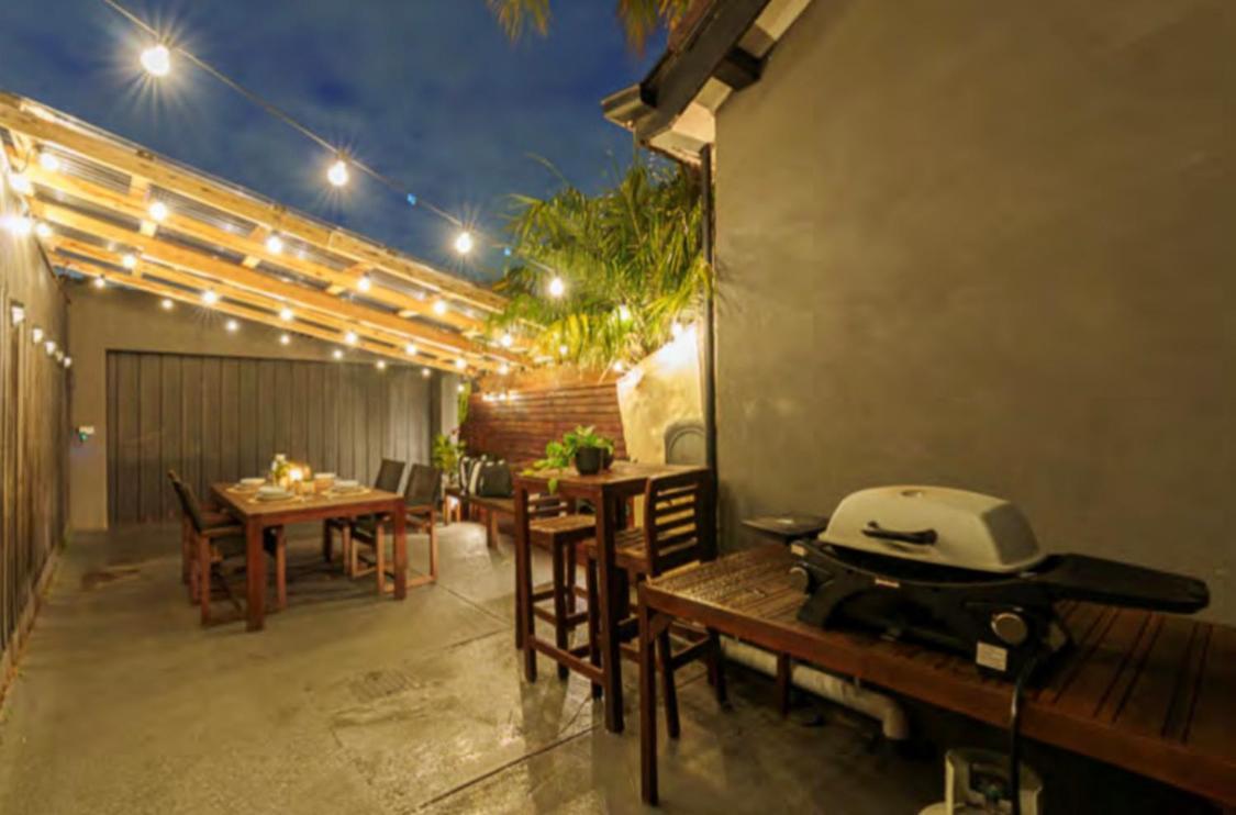Quite, Quaint & Private Guesthouse, Sleeps 6 Guest house