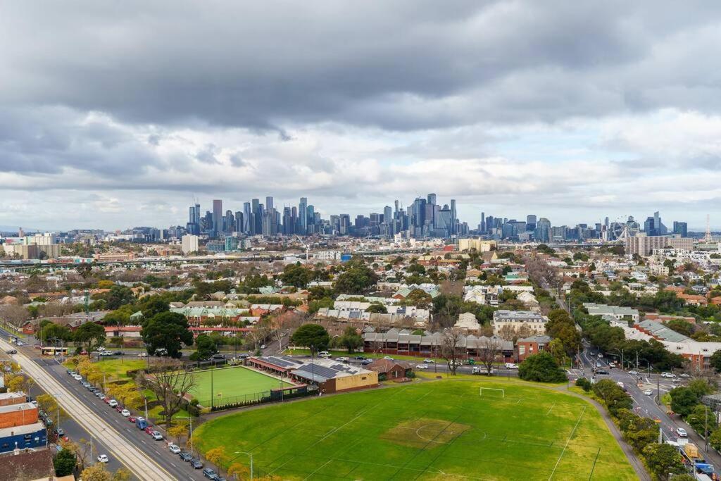 Modern 1 Bed Opposite Racecourse * Melbourne