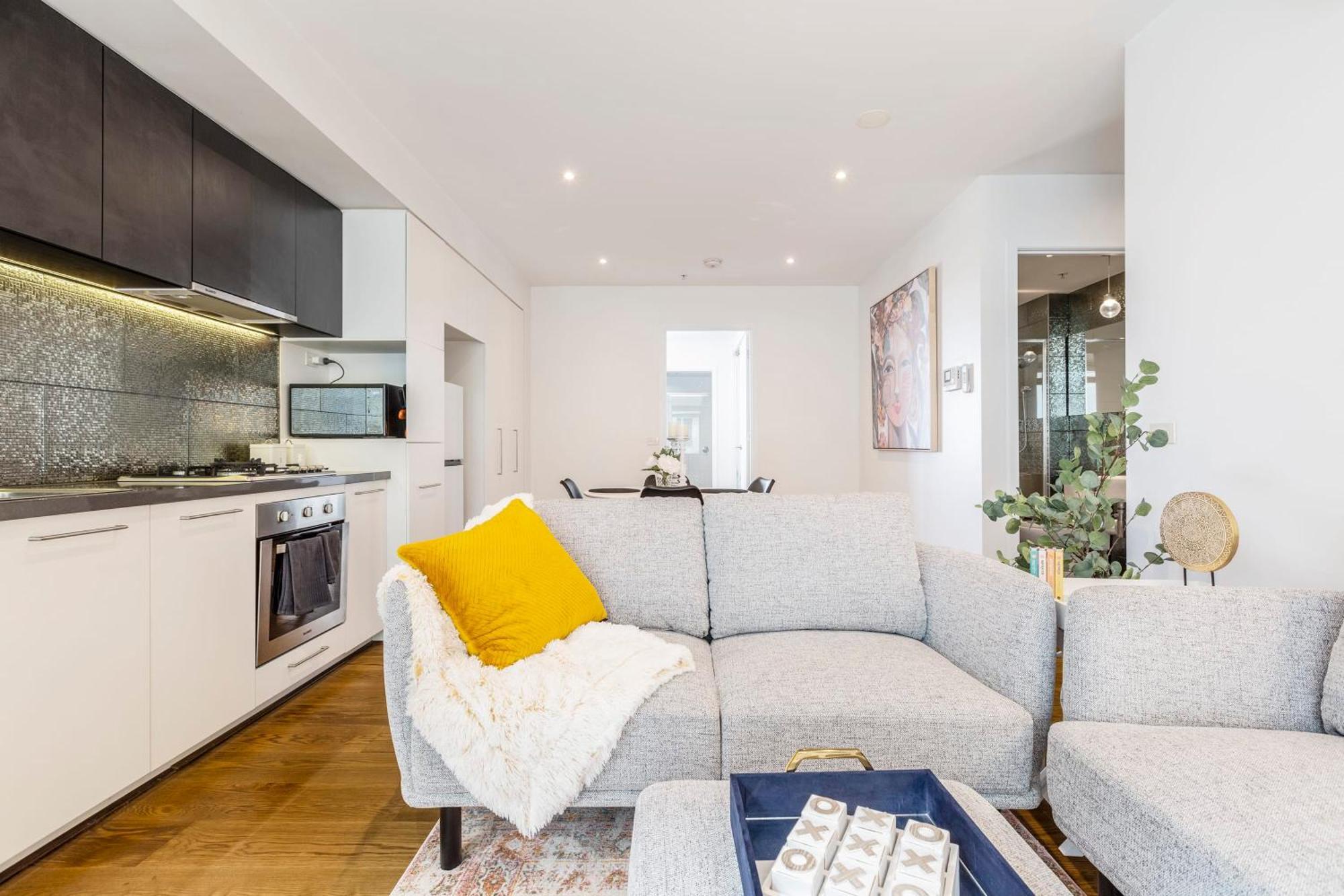 Apartment In The Heart Of Richmond - 1693 *