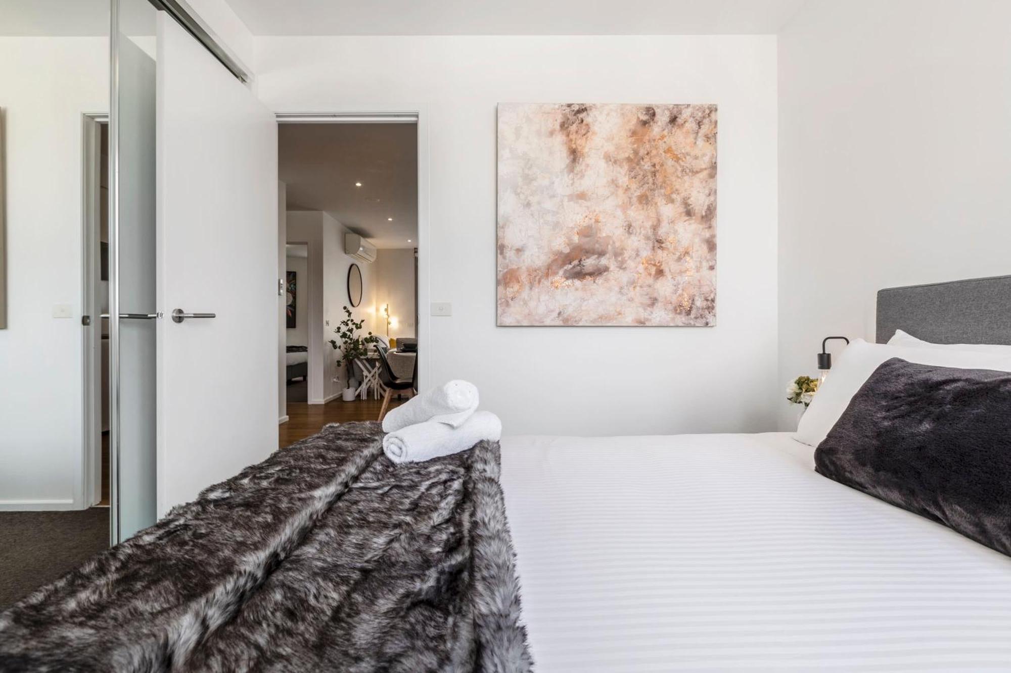 In The Heart Of Richmond - 1693 Apartment *