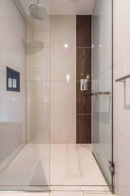 Apartment Perfect Position