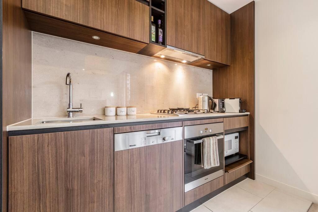 Apartment Perfect Position
