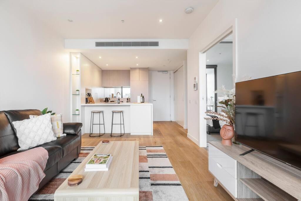 Lovely 1-bedroom - 0177 * Melbourne