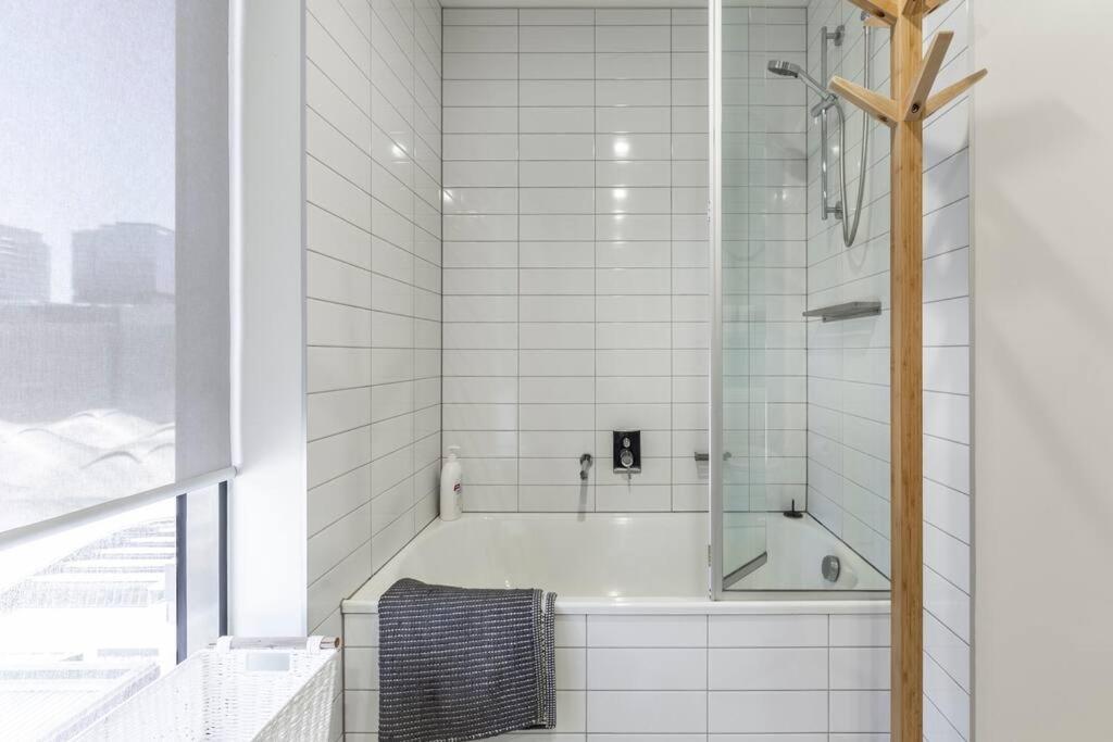 Apartment Luxury Style And Space Abound On Spencer 01620