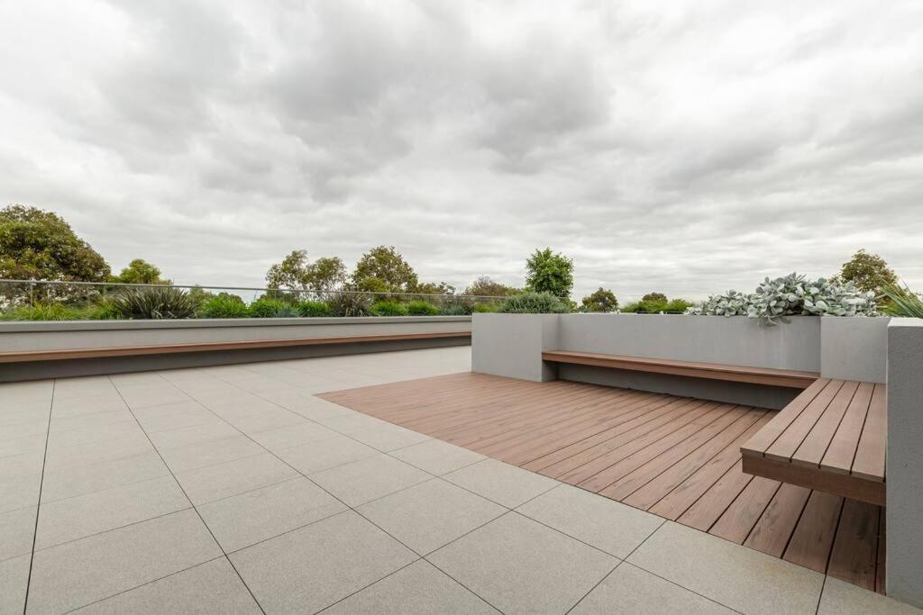 Lovely 2 Bedroom Unit In North - 03068 * Melbourne