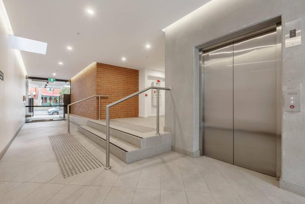 Lovely 2 Bedroom Unit In North - 03068 *