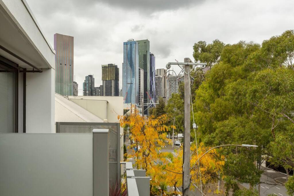 Lovely 2 Bedroom Unit In North - 03068 * Melbourne