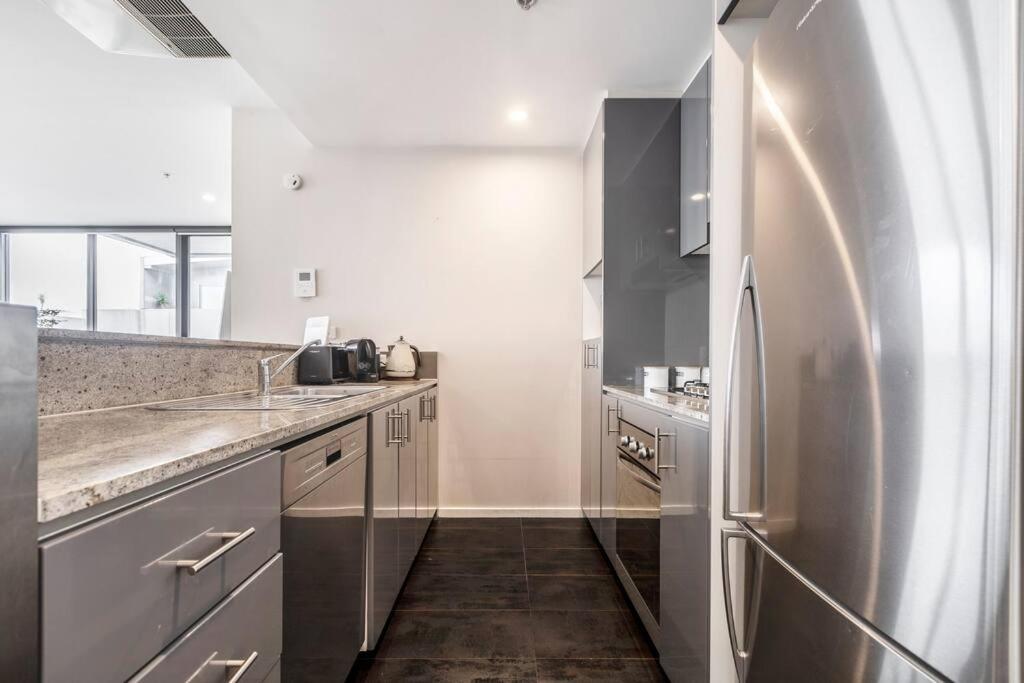 Apartment Amazing Luxury & So Close To The Cbd - 01756 *