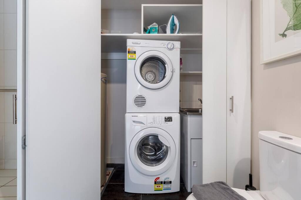 Amazing Luxury & So Close To The Cbd - 01756