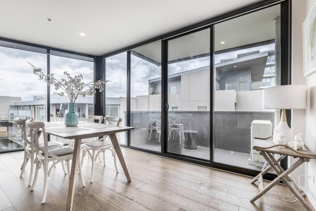 Amazing Luxury & So Close To The Cbd - 01756