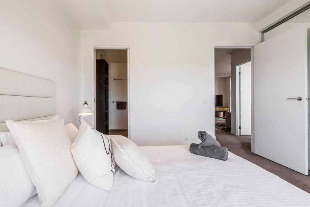 Living 02677 Melbourne