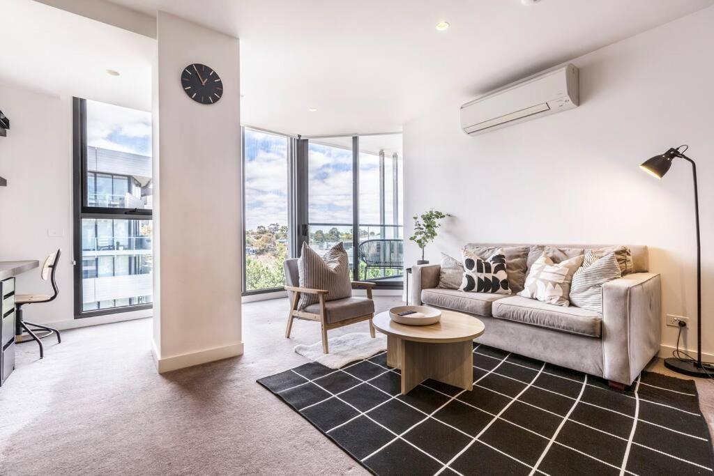 Living 02677 Apartment Melbourne
