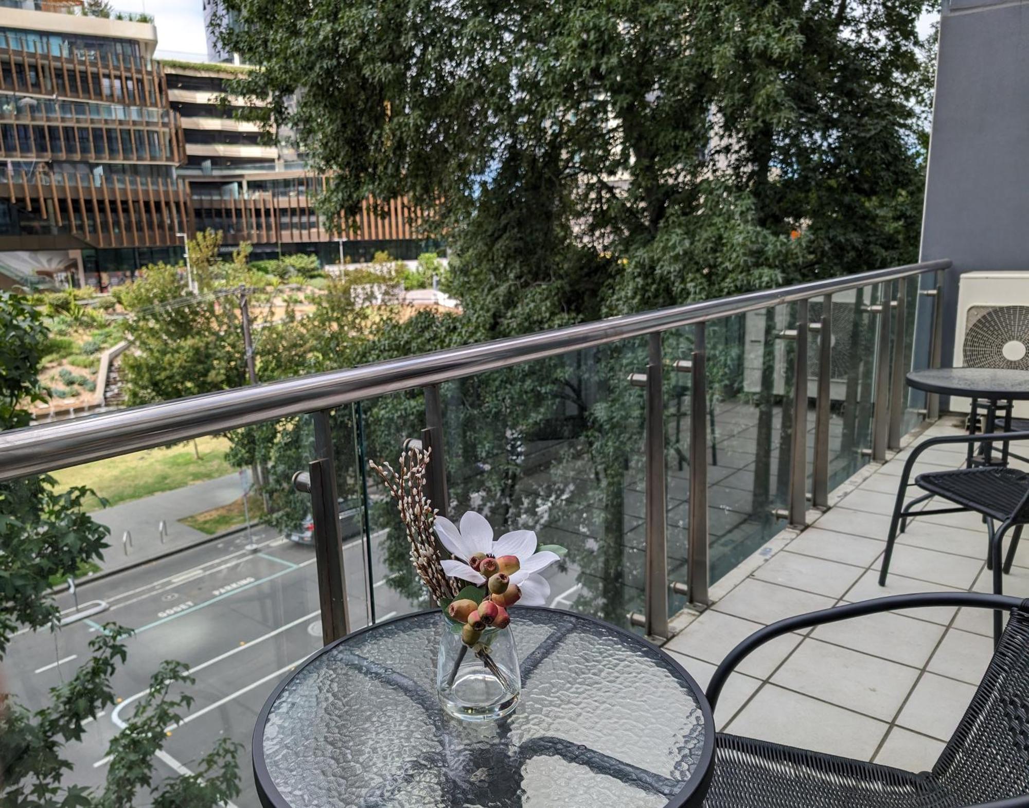 Spacious In Southbank - Sleeps 6 Apartment