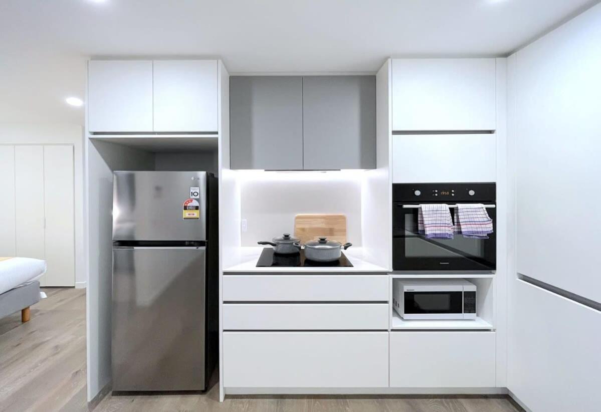 Pride Moonee Ponds 1b2b Nest *